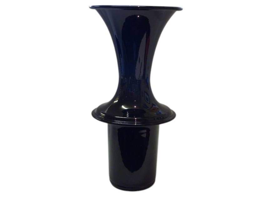 black trumpet vase.jpg